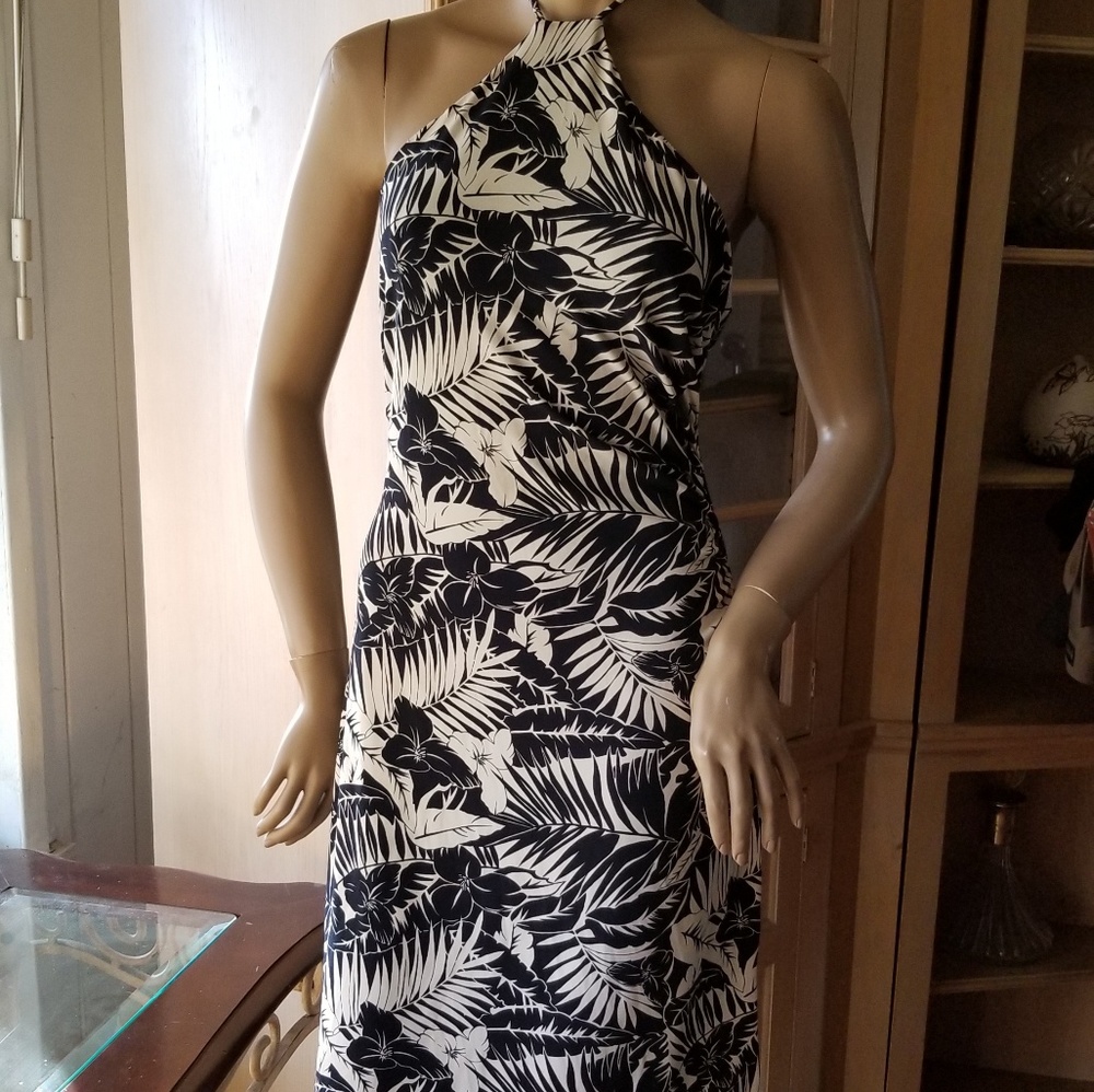 sage green bridesmaid dresses chiffon Remixed Size:size 10 with train black-gold By Anthropologie The Nina lighting conditions